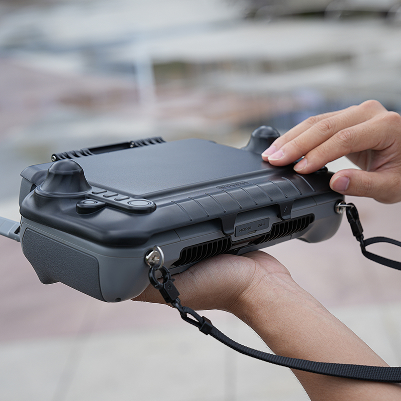 Copertura Protettiva Parasole  - Drone Dji Rc Plus 2 recensione e prezzo
